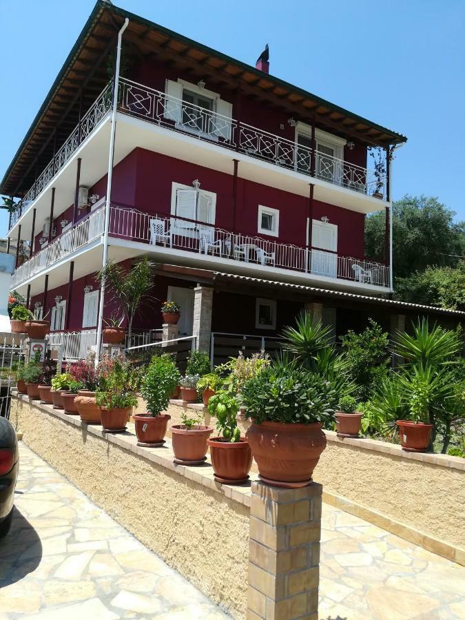 גאוביה Nicolas Beach House מראה חיצוני תמונה